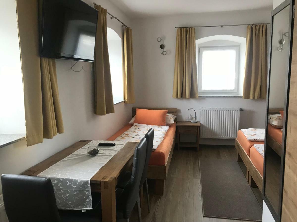 Hotel Hochfellner Spielberg Bei Knittelfeld Exterior foto